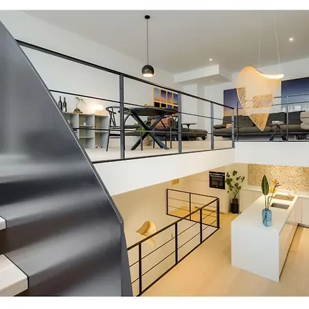 Breakfast At Tiffany's Appartement